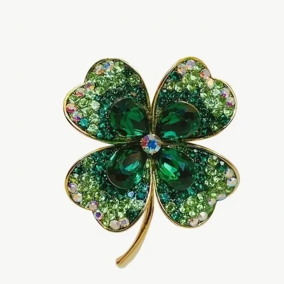 Elegant Green Clover Brooch - Picture 3 of 3